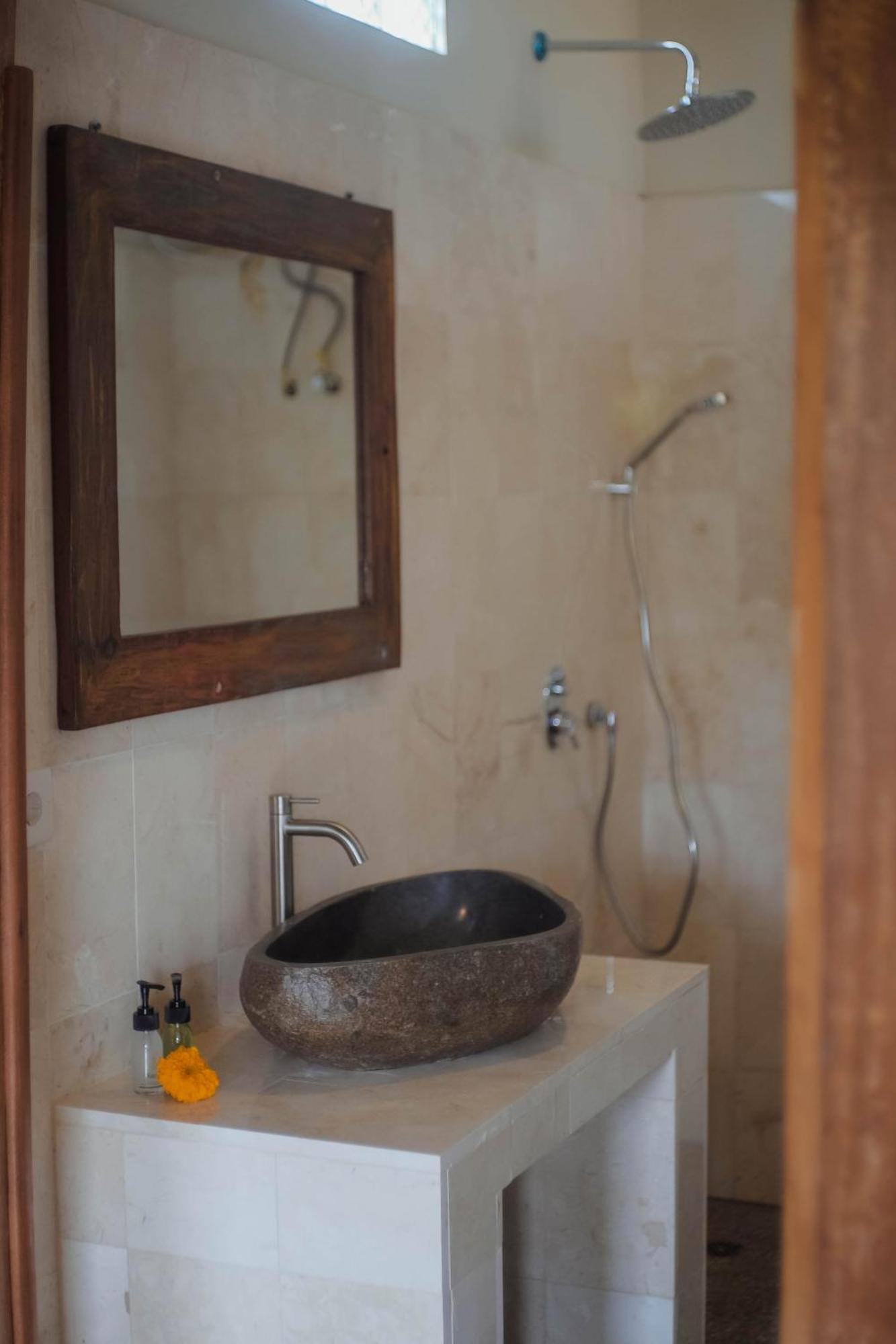 Nirwa 1 Ubud Guesthouse Dış mekan fotoğraf